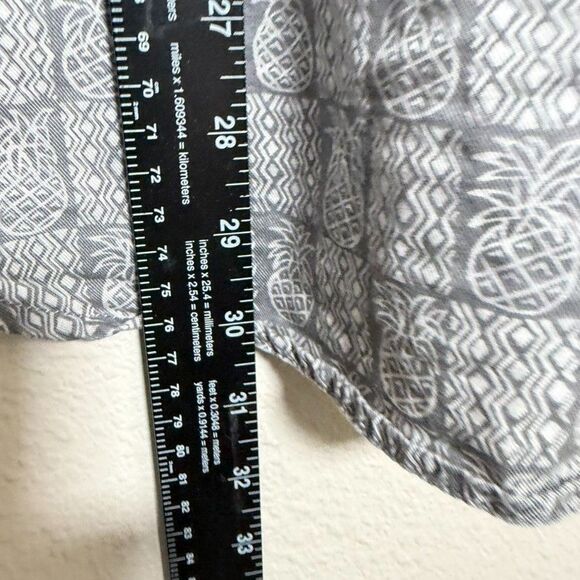 Tommy Bahama Shirt Men's Medium Gray Pineapple Button Up Short Sleeve Casual - Picture 5 of 8